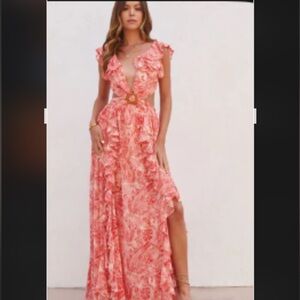 VICI maxi dress. Side cut outs. Paisley print. Belted. Elastic waistband.